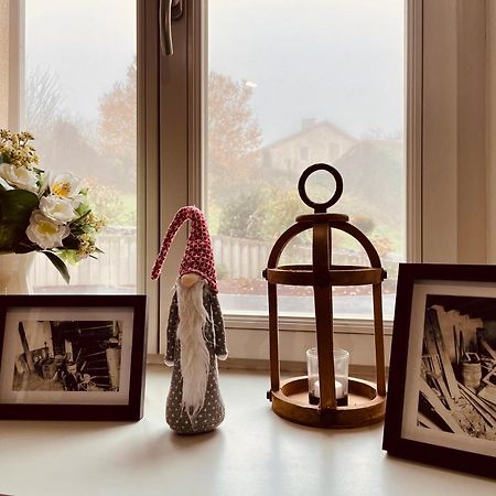 Chez La Rose Luxueuse Cottage Avec Jacuzzi Rouvres-la-Chétive 外观 照片