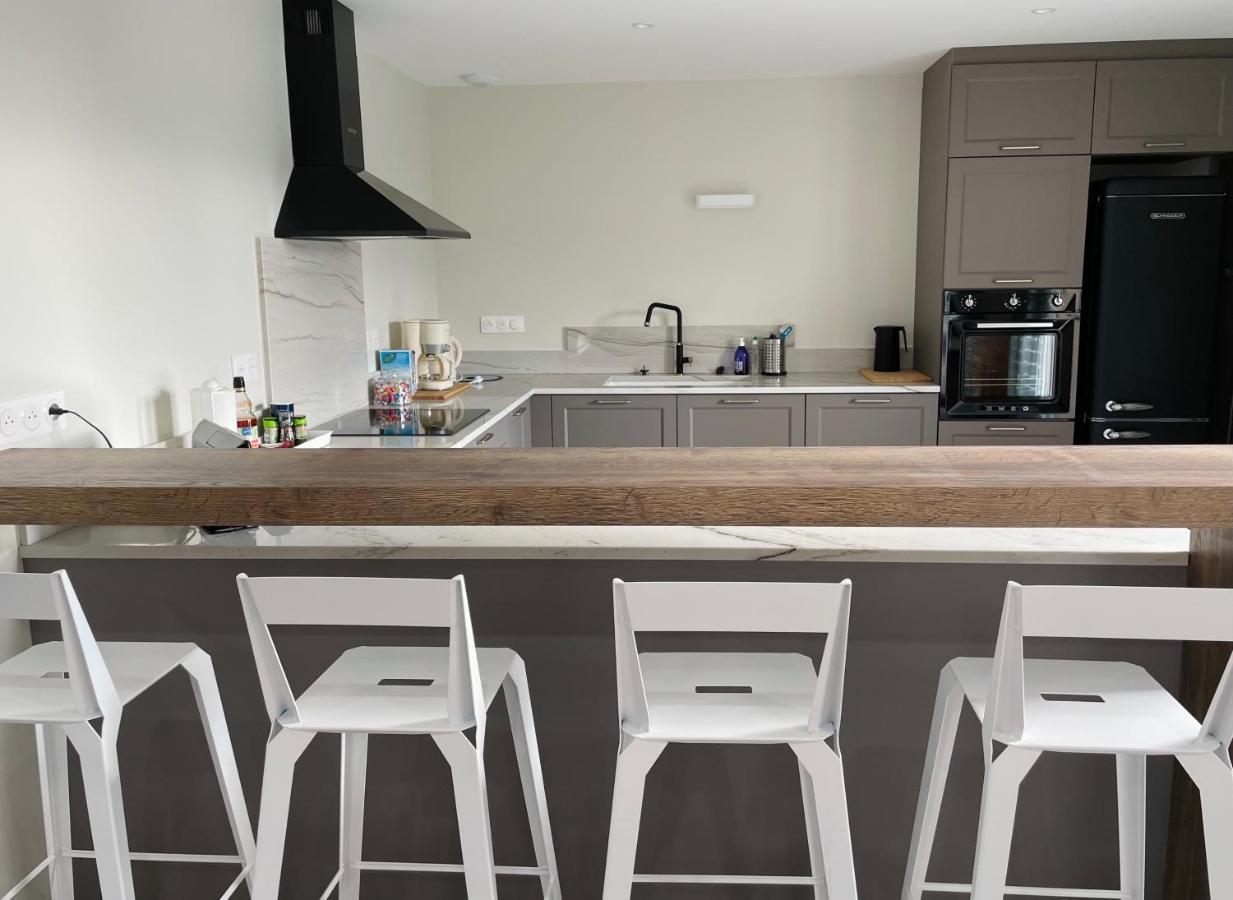 Chez La Rose Luxueuse Cottage Avec Jacuzzi Rouvres-la-Chétive 外观 照片