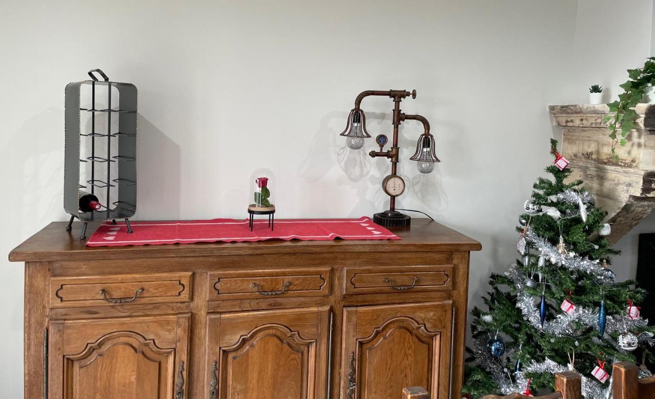 Chez La Rose Luxueuse Cottage Avec Jacuzzi Rouvres-la-Chétive 外观 照片