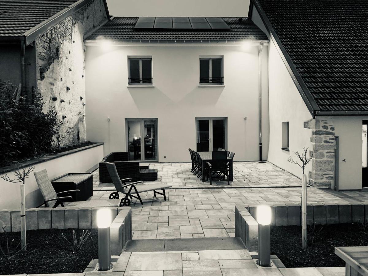 Chez La Rose Luxueuse Cottage Avec Jacuzzi Rouvres-la-Chétive 外观 照片