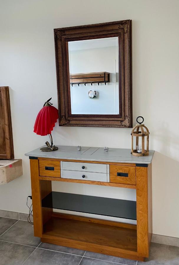 Chez La Rose Luxueuse Cottage Avec Jacuzzi Rouvres-la-Chétive 外观 照片