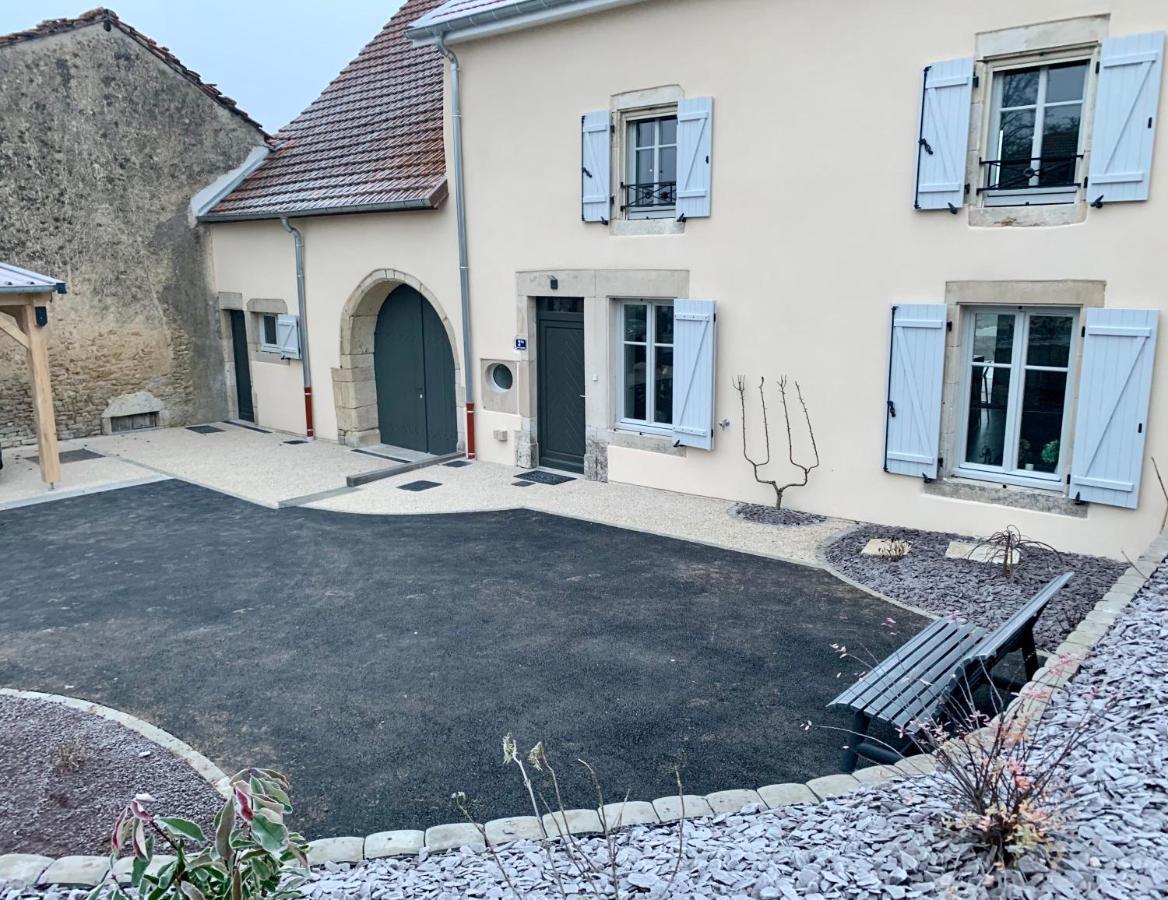 Chez La Rose Luxueuse Cottage Avec Jacuzzi Rouvres-la-Chétive 外观 照片