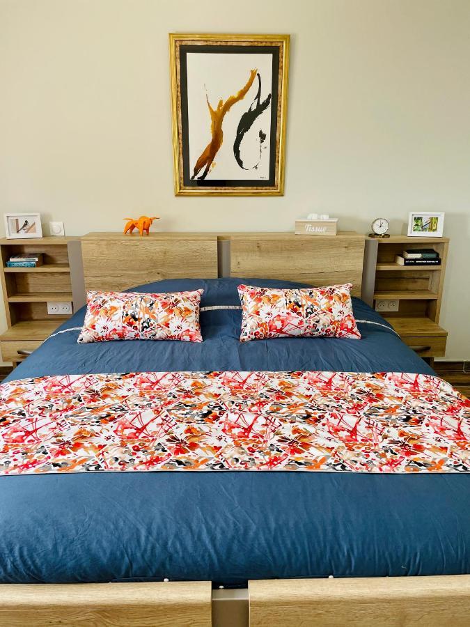 Chez La Rose Luxueuse Cottage Avec Jacuzzi Rouvres-la-Chétive 外观 照片